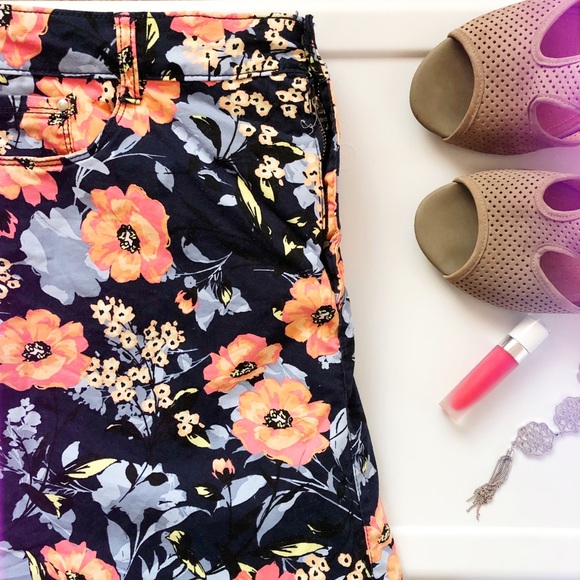 croft & barrow Dresses & Skirts - Floral skirt